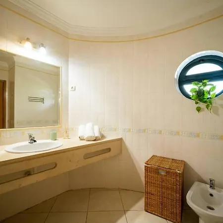 Albufeira-sea View/pool Casa Sara Linnea 1bedroom Apartamento Albufeira